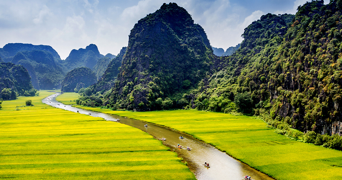 Hoa Lu  - Hang Mua – Tam Coc Day Tour